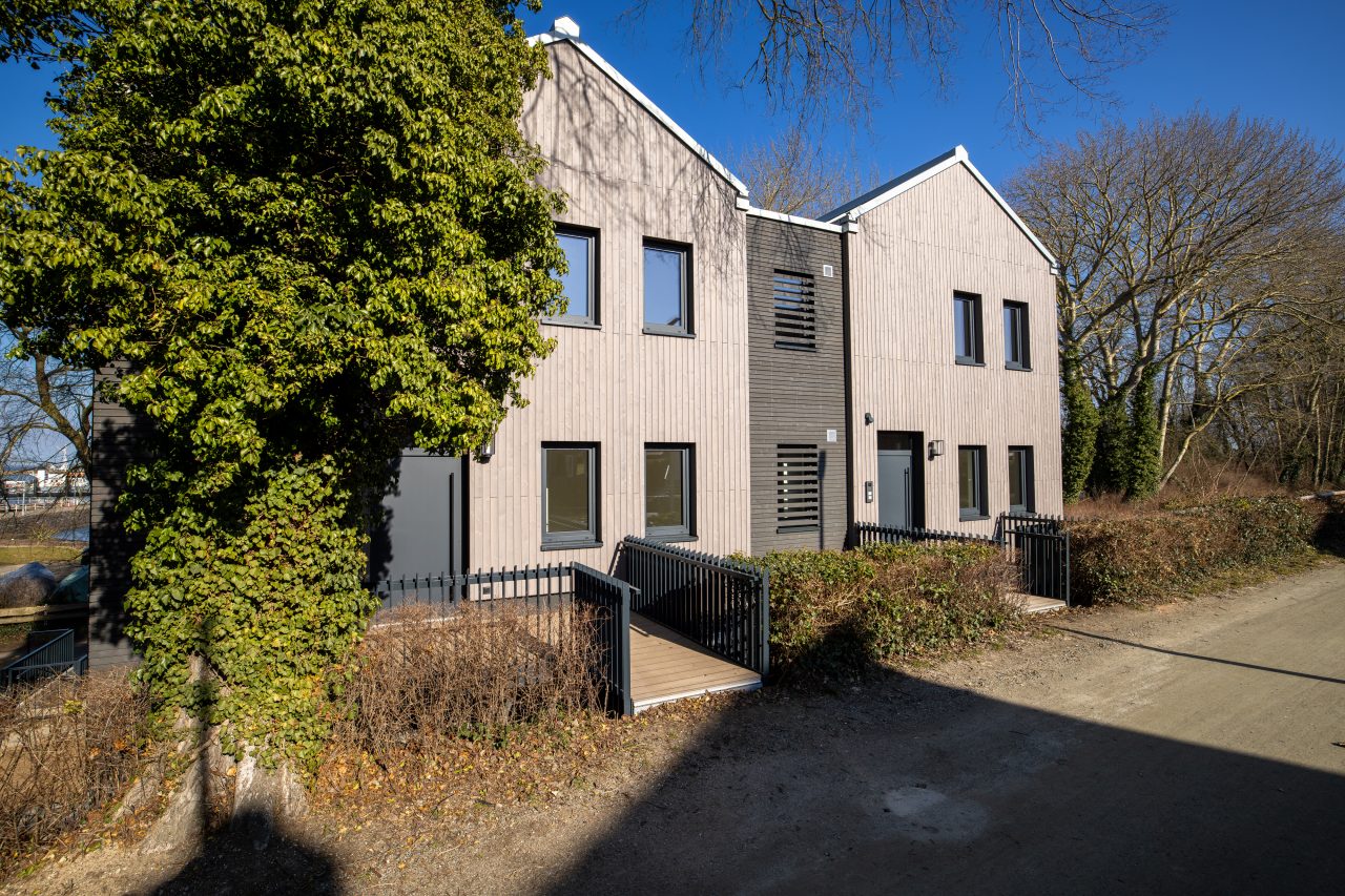 Architektenhaus in Bestlage – Meerblick und das Wasser vor der Tür